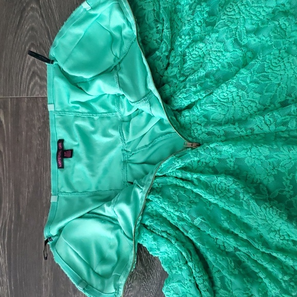 💚 Green Lace Material Girl Romper - Small Strapless with Pockets and Straps - Picture 5 of 10